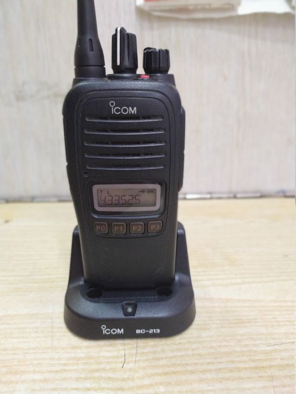 Icom IC-F2000S, IP67, радиостанция б.у. Icom IC-F2000S, IP67, радиостанция б.у.