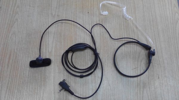 Ларингофн TM-2525 Y2 для радиостанций Vertex Standard, с винтами Ларингофн TM-2525 Y2 для радиостанций Vertex Standard, с винтами