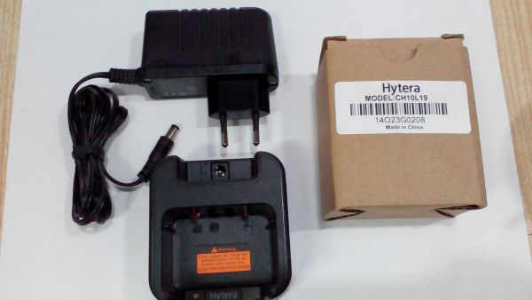 Hytera CH10L19 Зарядное устройство для радиостанций TC-508/518 + сетевой адаптер Hytera CH10L19 Зарядное устройство для радиостанций TC-508/518 + сетевой адаптер