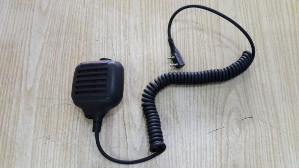 Kenwood KMC-17 выносной манипулятор для портативных радиостанций Kenwood KMC-17 выносной манипулятор для портативных радиостанций