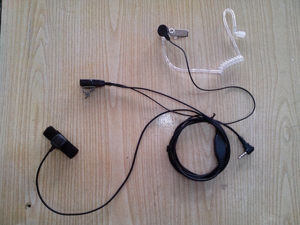 Гарнитура скрытого ношения Yaesu/Vertex 2-х проводная Гарнитура скрытого ношения Yaesu/Vertex 2-х проводная