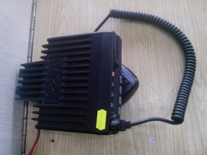 Icom IC-F211s, радіостанція UHF, 400-440 MHz, 45 W