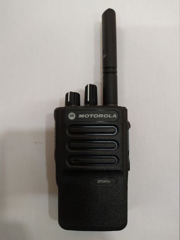 Motorola DP3441E, аналогово-цифровий (DMR) радіостанція діапазону VHF