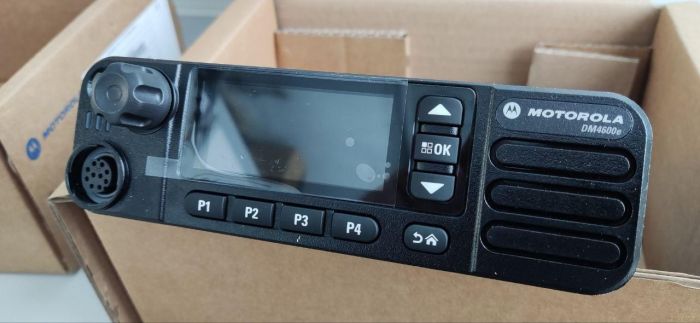 Motorola DM4600E HP UHF + AES радіостанція мобільна