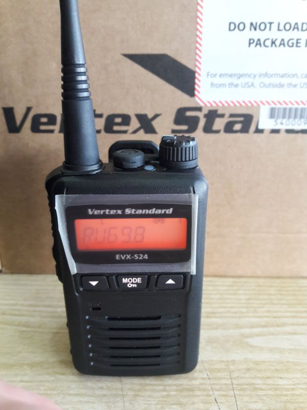 Vertex Standard EVX-S24 UHF Радіостанція портативна
