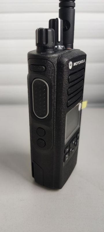 Motorola DP4600e VHF + AES DMR портативна радиостанція